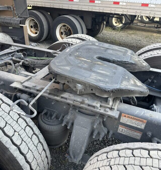 On-Site Repairs on a Fifth Wheel Plate