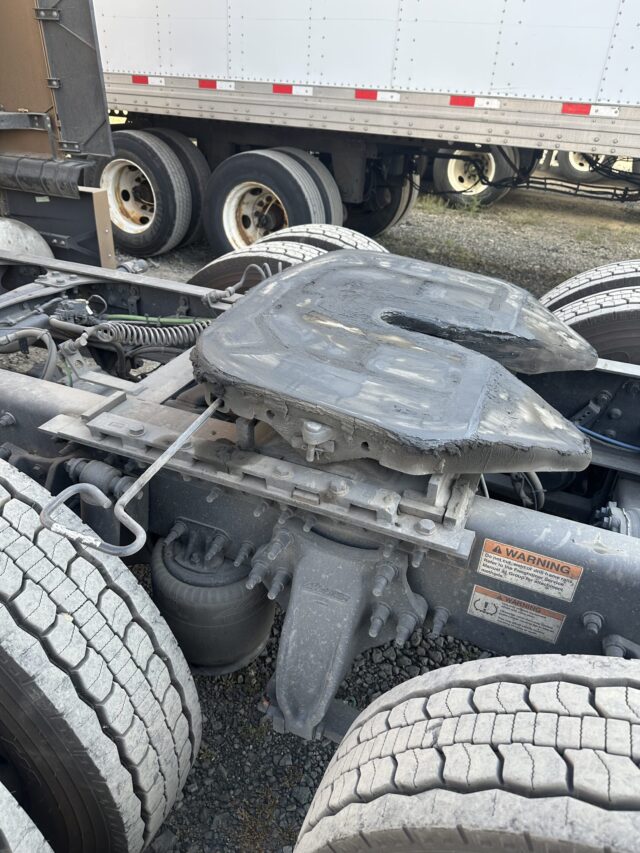 On-Site Repairs on a Fifth Wheel Plate