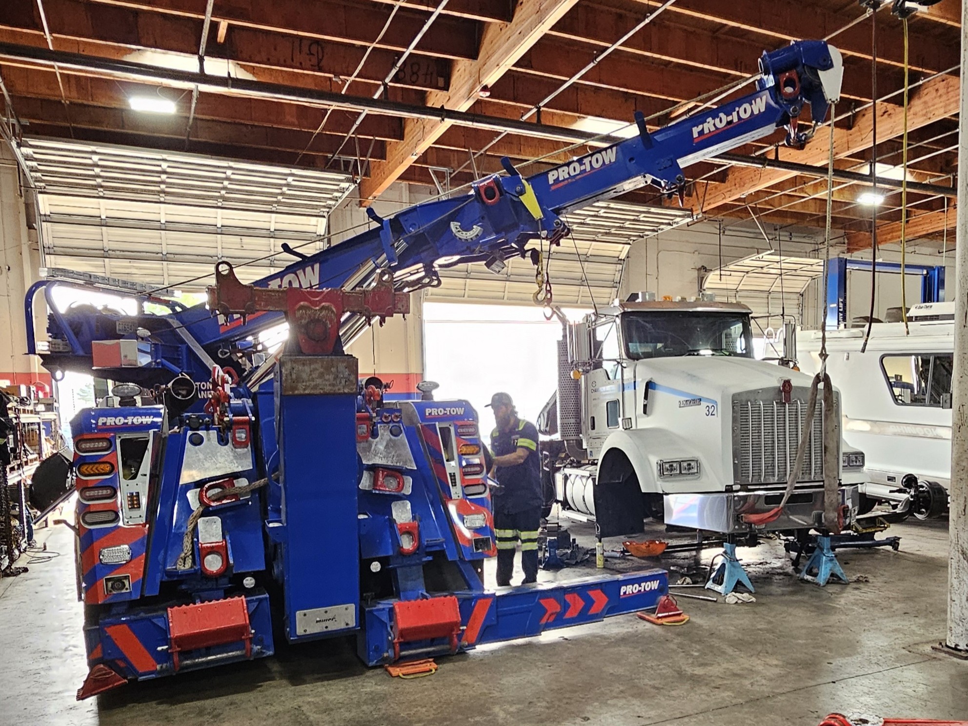 Semi-truck axle replacement